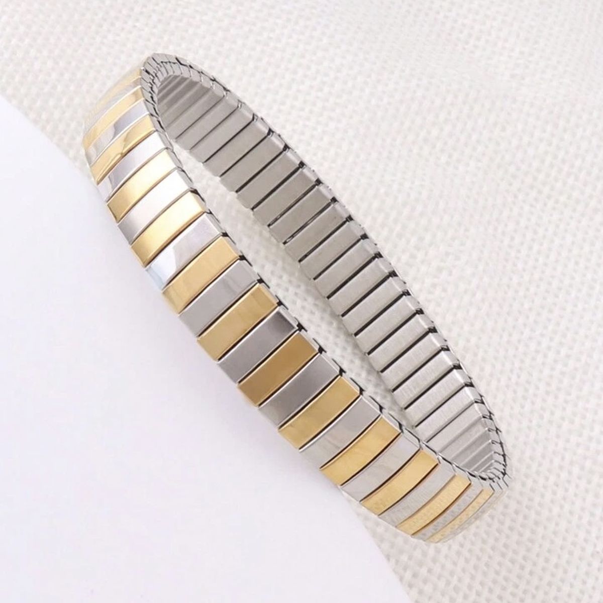 Two Tone Stainless Steel 18K Gold Silver Anti Tarnish Stackable Bracelet For Women