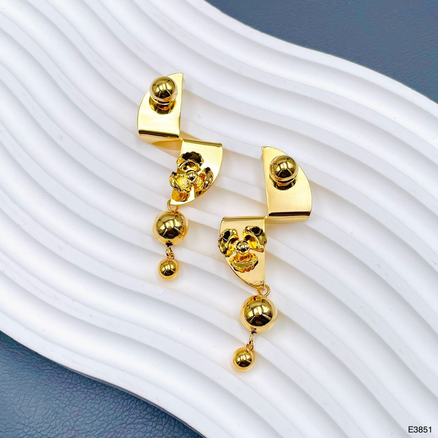 Flower Ball 18K Gold Anti Tarnish Dangler Earring For Women