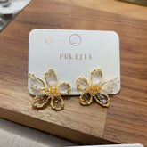 Flower Crystal Cubic Zirconia Crystal 18K Gold Anti Tarnish Stud Earring For Women