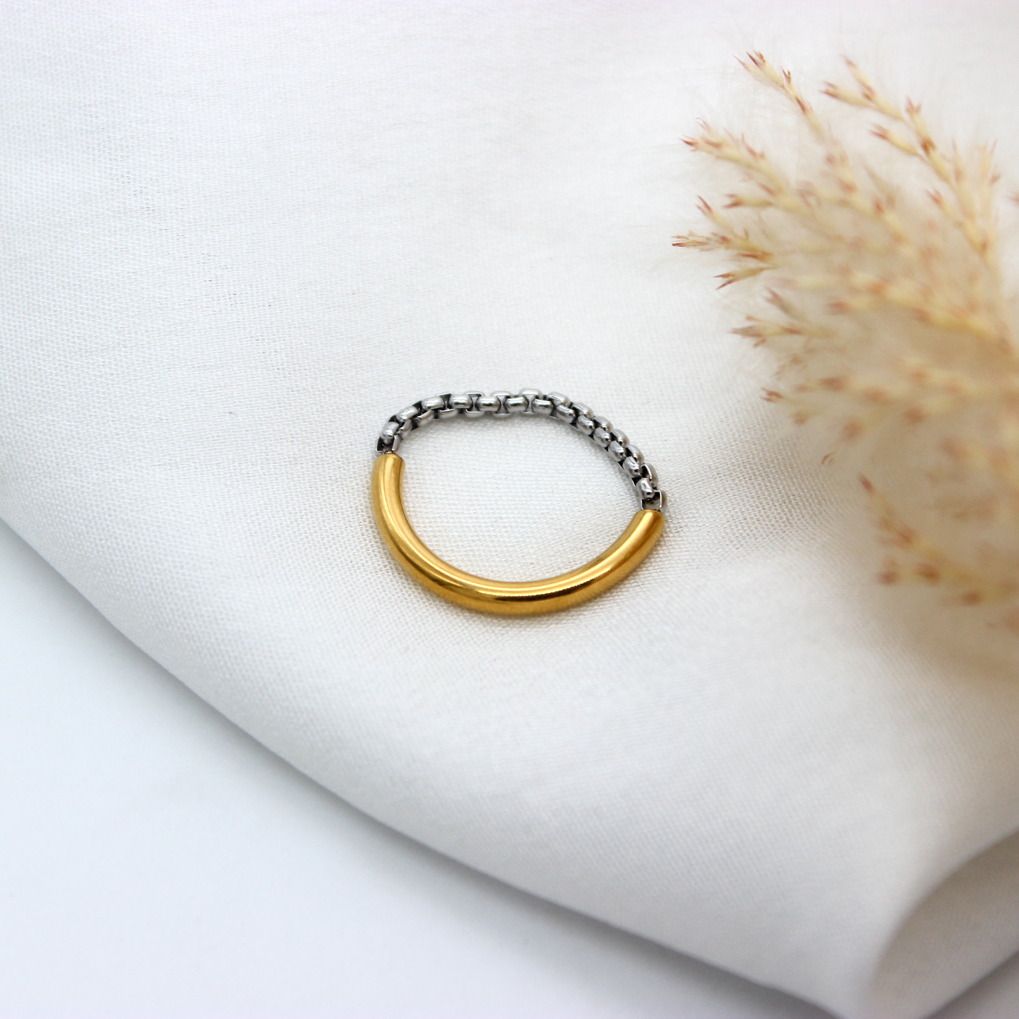 Half Chain 18K Gold Silver Stainless Steel Anti Tarnish Ring For Women