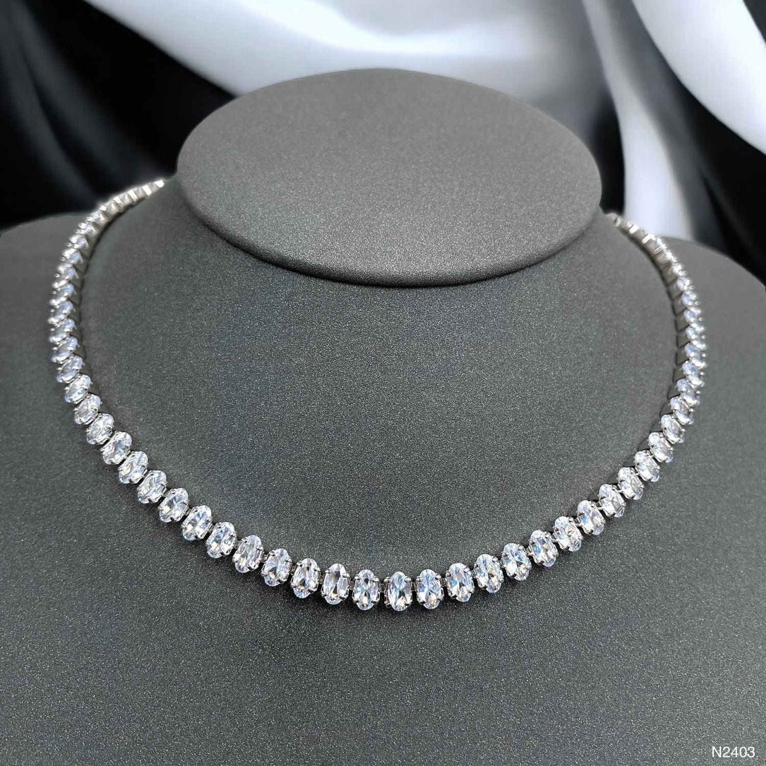 Oval Solitaire Silver Cubic Zirconia Chain Necklace For Women