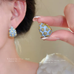 Flower White Gray 18K Gold Cubic Zirconia Enamel Hoop Stud Earring Pair Women