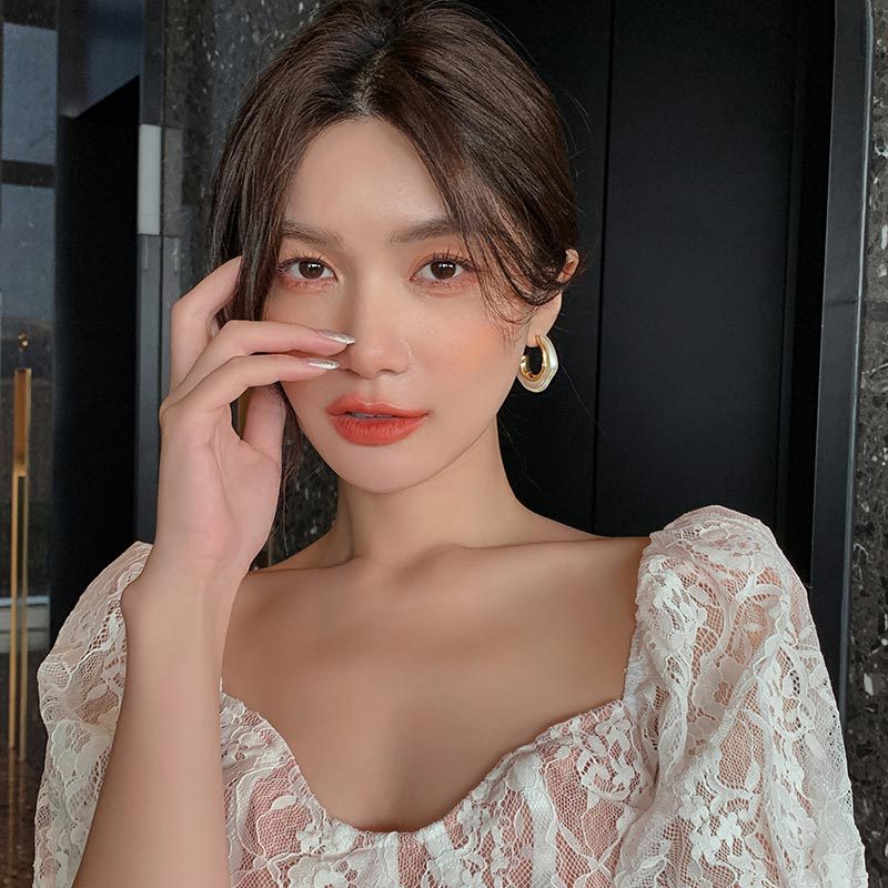 Modern 18K Gold Plated White Pearl Stainless Steel Hoop Earrings For Women