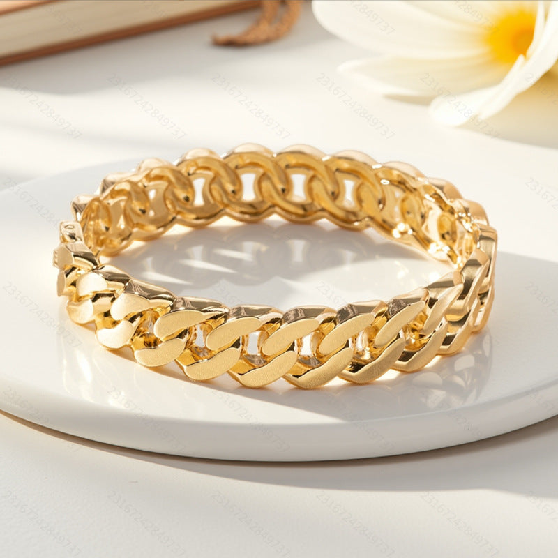 Curb Design Surface 18K Gold Openable Kada Bracelet For Women