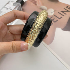 Beaten Finish Black White Enamel 18k Gold Anti Tarnish Cuff Kada Bracelet For Women