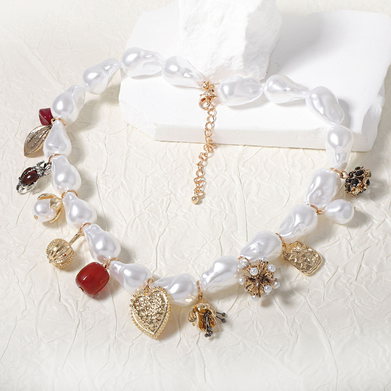 Heart Pearl white 18K Gold Plated Anti Tarnish Charm Necklace For Women