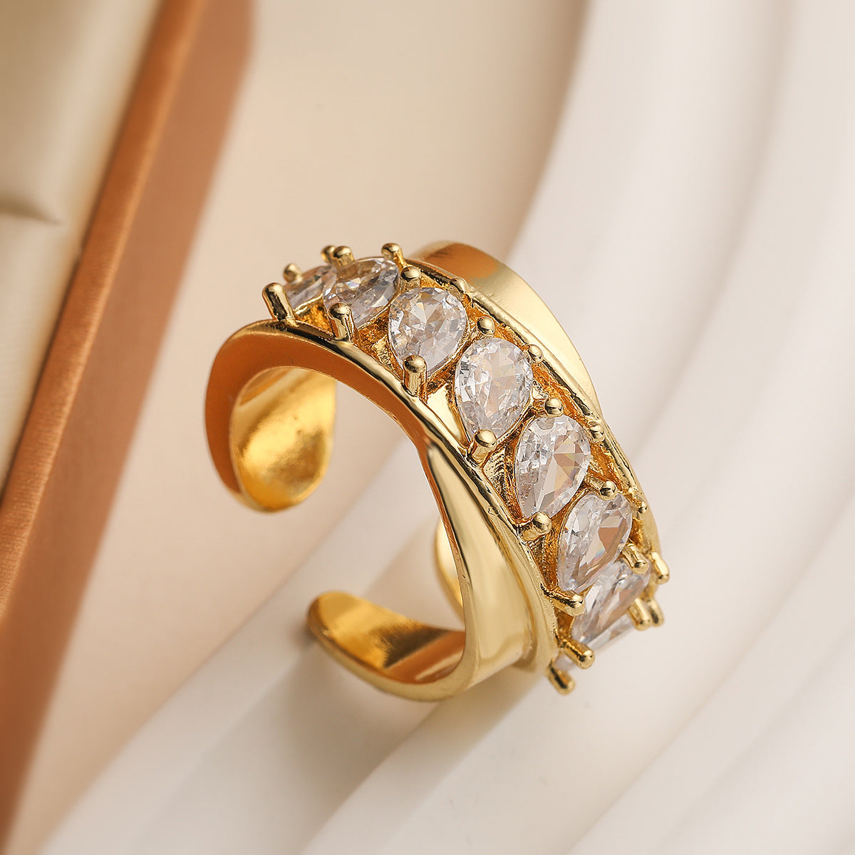 Drop Solitaire Of Surface 18K Gold Cubic Zirconia Anti Tarnish Free Size Band Ring For Women