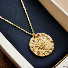 Pisces Beaten 18K Gold Medallion Zodiac Sign Chain for Women