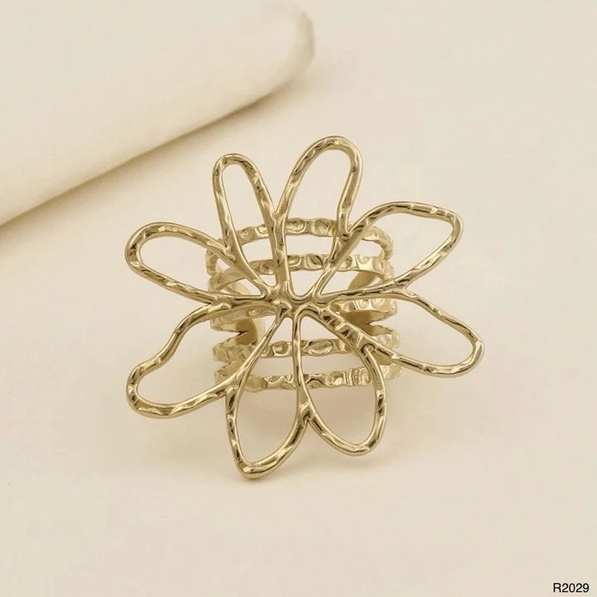 Dented Flower 18K Gold Stainless Steel Anti Tarnish Adjustable Ring For Women