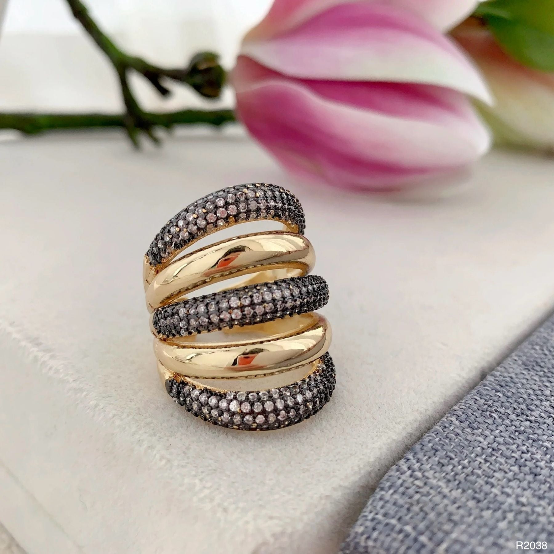 Hip Hop Cubic Zirconia Crystal Black 18K Gold Anti Tarnish Adjustable Ring For Women