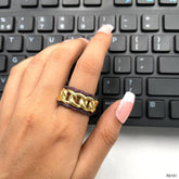 Curb On Surface Crystal Red Black 18K Gold Anti Tarnish Ring For Women