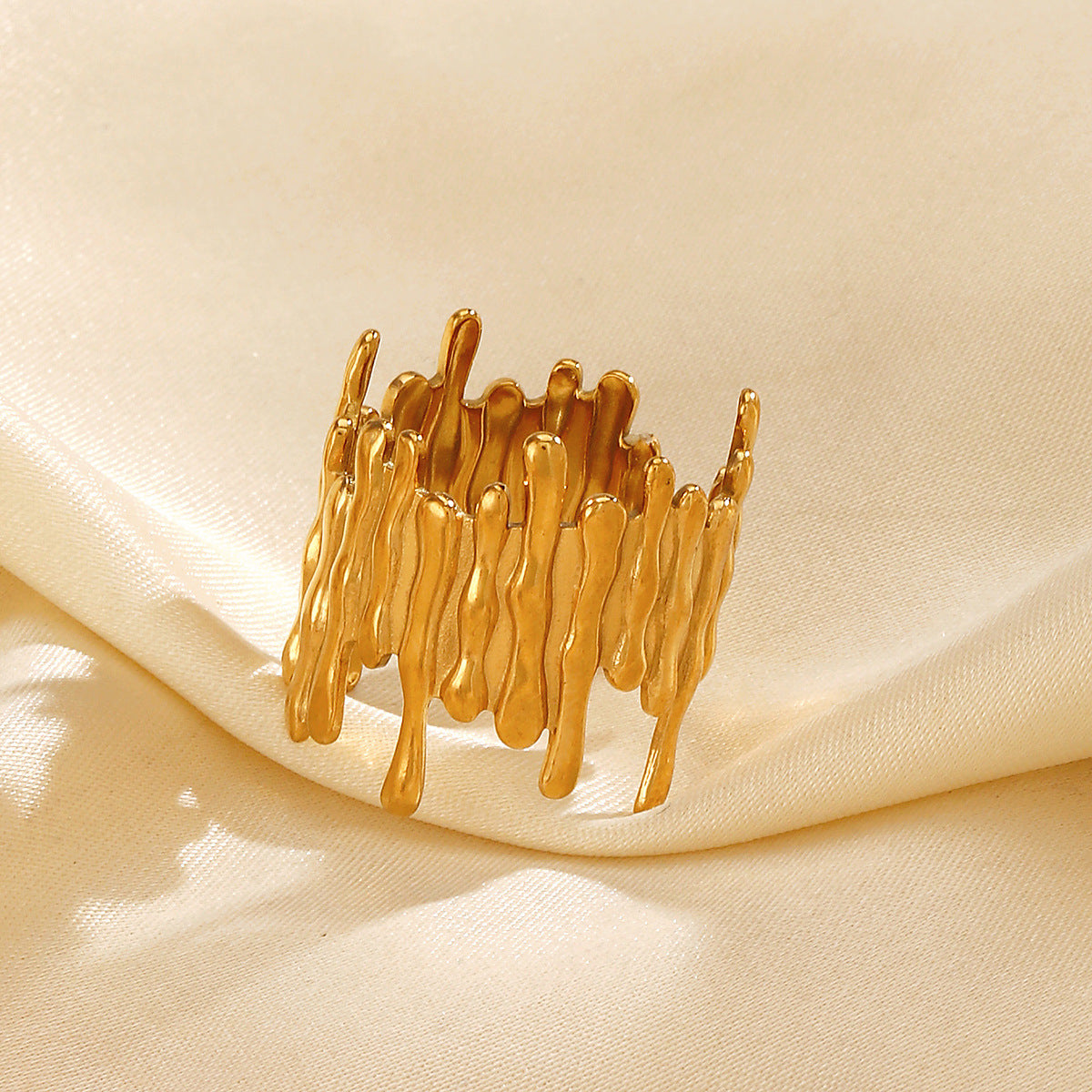 Beaten Finish 18K Gold Anti Tarnish Adjustable Ring For Women