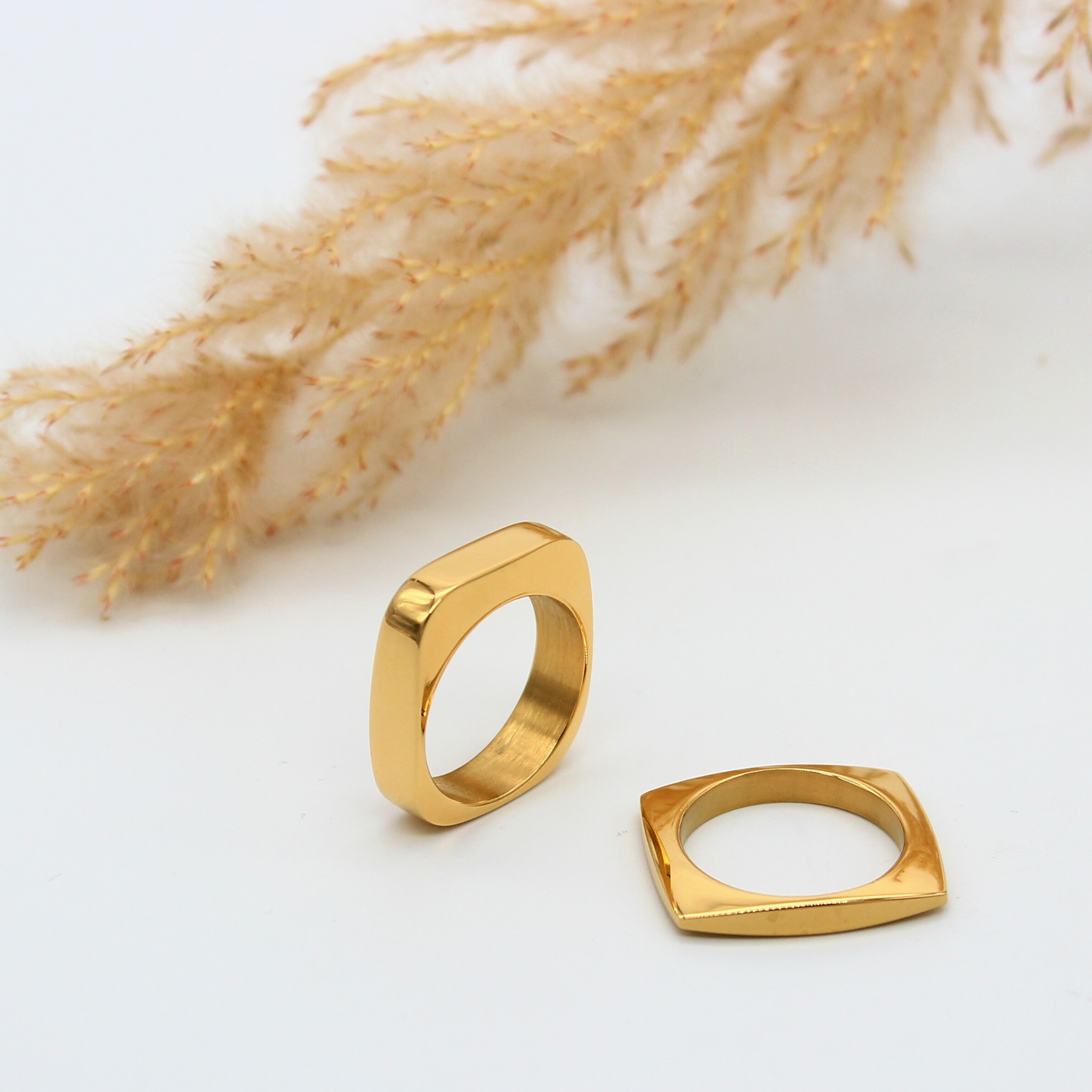 Cushion Cut Dual 18K Gold Stainless Steel Anti Tarnish Combo Set Of 2 Ring For Women