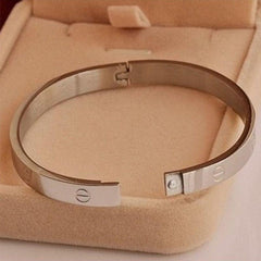 Screw Slim Gold Stainless Steel Openable Kada For Women