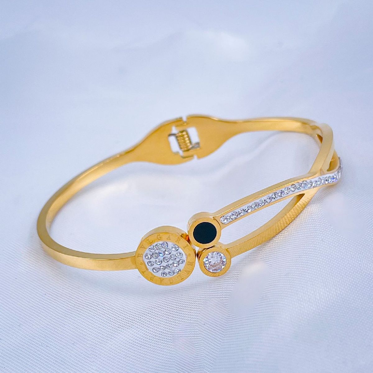 Roman Stainless Steel Black Gold Cubic Zirconia Openable Bangle Kada