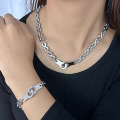 Handcuff Infinity 18K Gold Stainless Steel Anti Tarnish Chain Bracelet For Women