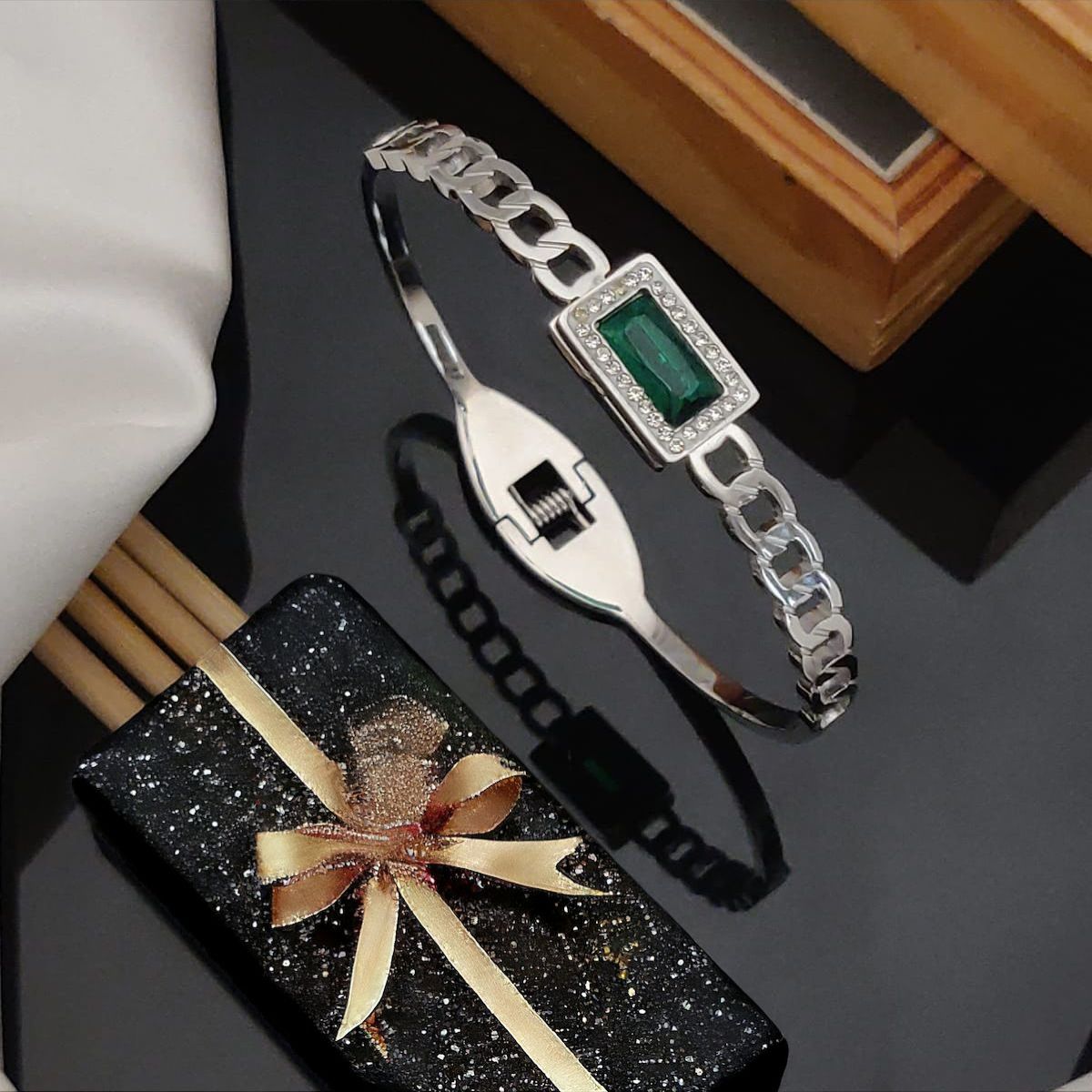 Curb Chain Band Silver Green Cubic Zirconia Crystal Anti Tarnish Stainless Steel Kada Bracelet For Women