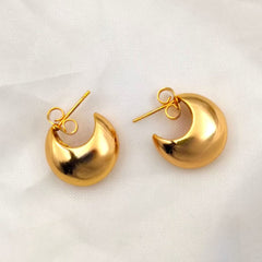 Tiny Crescent Stainless Steel Anti Tarnish 18K Gold Hoop Earring for Women