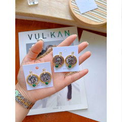 Queen Coin Ginni Two Tone Antique Vintage Retro Stud Earring for Women