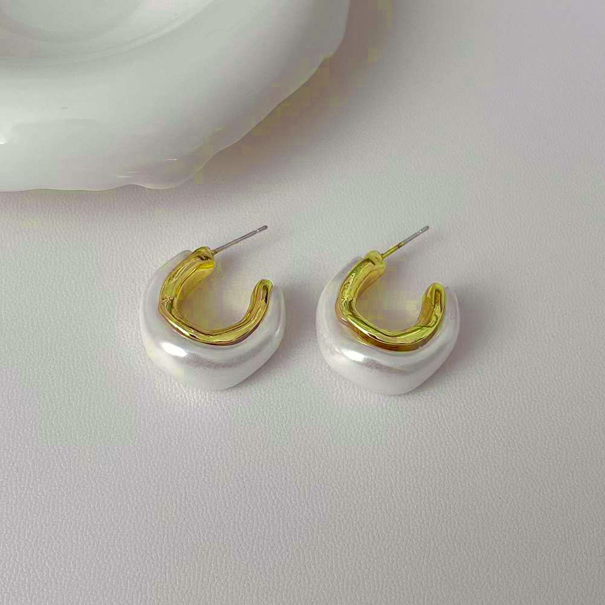 Frosted White 18K Gold Anti Tarnish Mother Of Pearl Hoop Earring Pair For Women