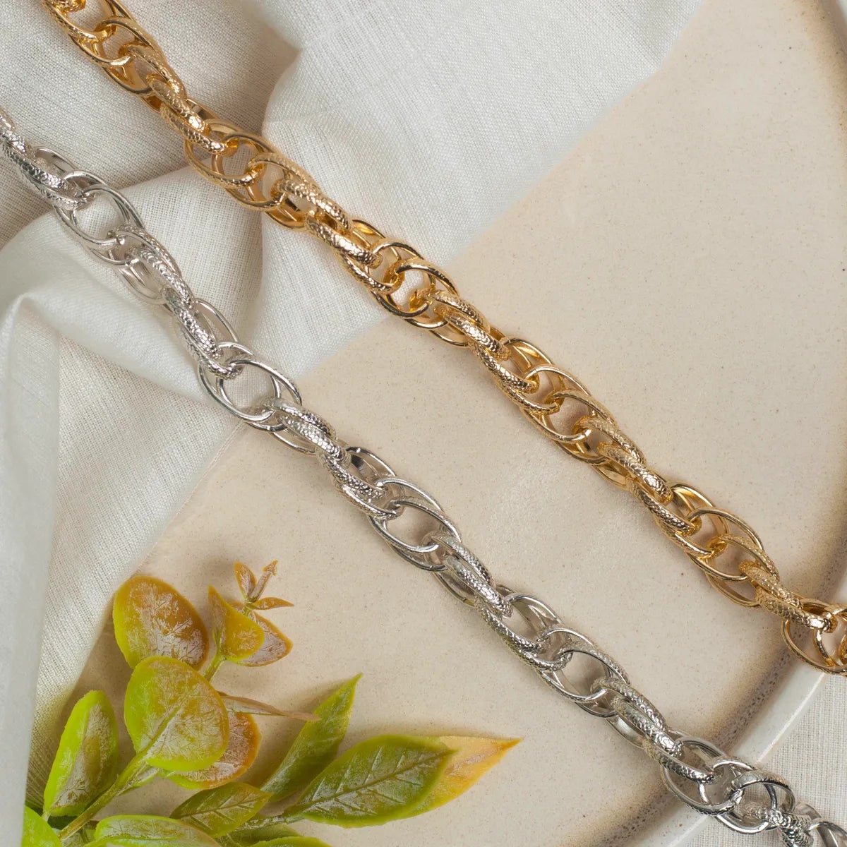 Aluminium Size 12 Mm Width 1 Meter Chain Women