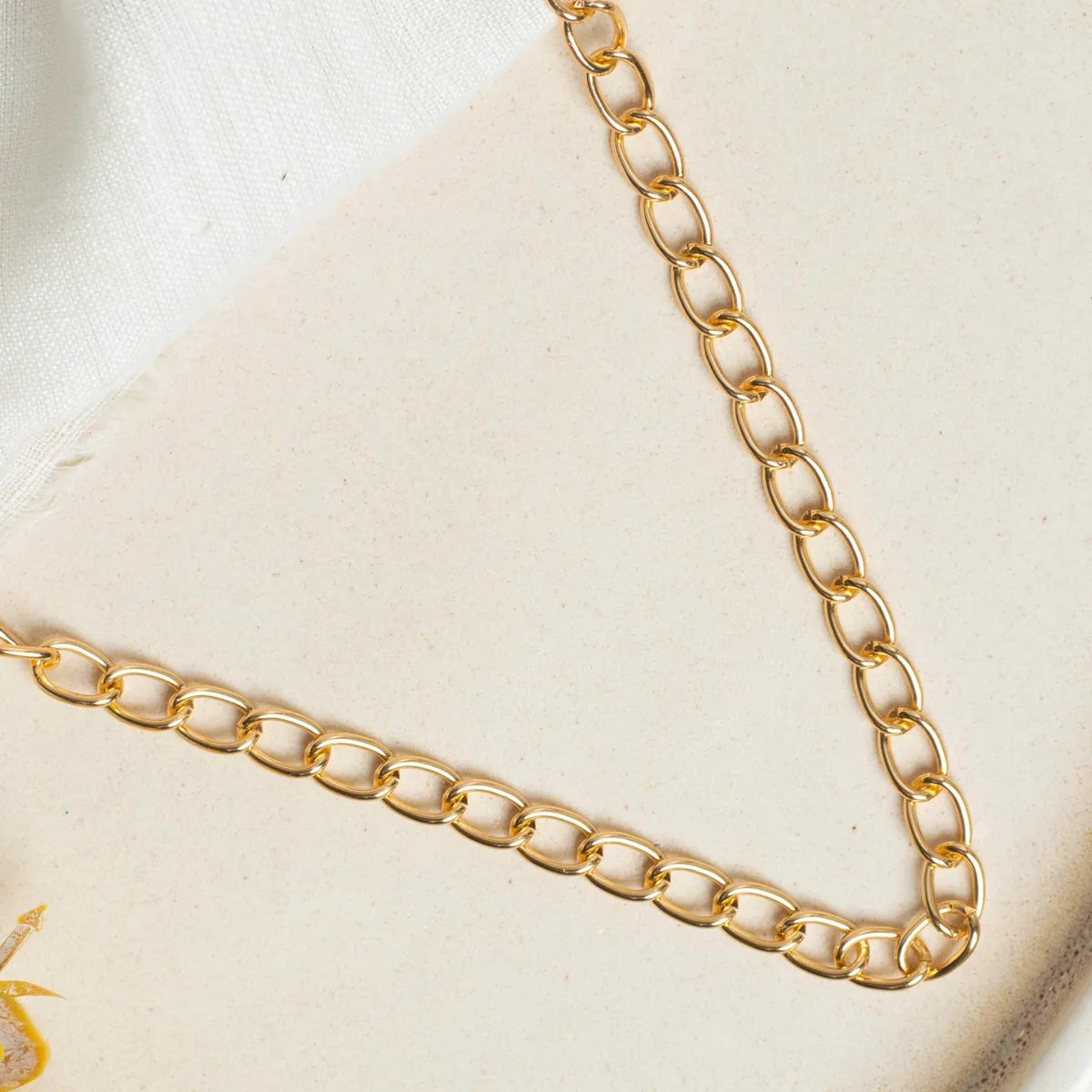 Aluminium Size 6 Mm Width 1 Meter Chain Womens