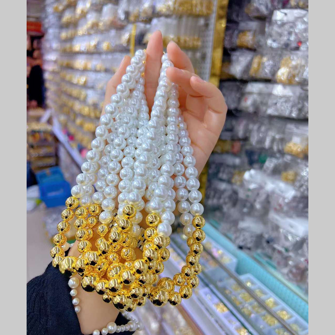 Glossy Balls White 18K Gold Anti Tarnish Pearl Necklace For Women