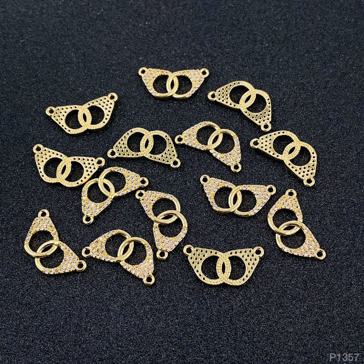 Hand Cuff Love Valentines Gold Cubic Zirconia Centre Pcs For Women