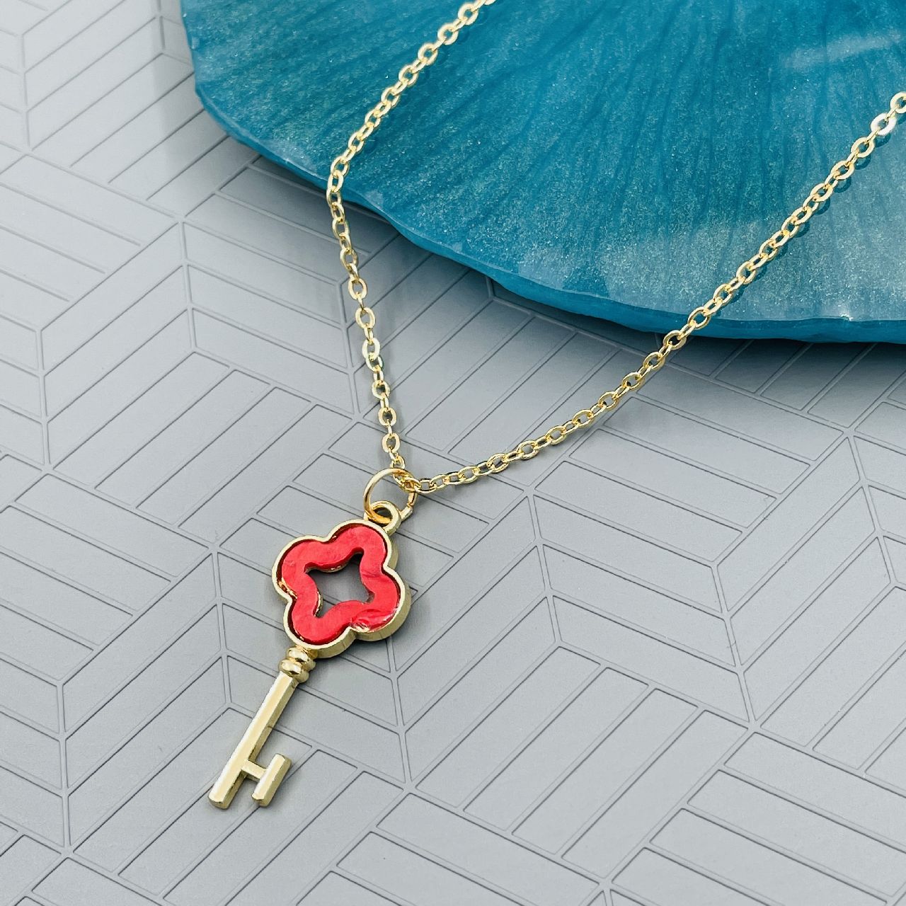 Brass With Enamel Red Gold Gold Key Pendant For Women Girls