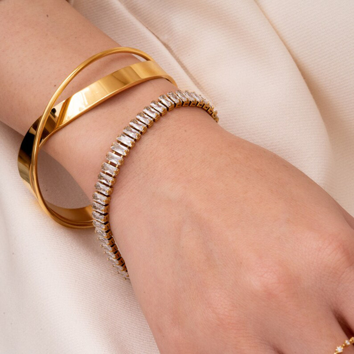 Twisted Cross Over 18K Gold Anti Tarnish Bracelet Cuff For Women