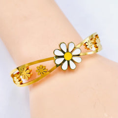 Daisy Flower Enamel White 18K Gold Anti Tarnish Openable Kada Bracelet For Women