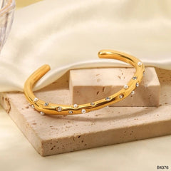 Dented 18K Gold Pearl Cubic Zirconia Anti Tarnish Cuff Bracelet