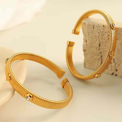 Clover Flower Cubic Zirconia 18K Gold Anti Tarnish Snake Cuff Kada Bracelet For Women