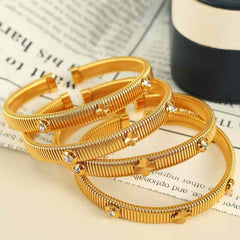 Clover Flower Cubic Zirconia 18K Gold Anti Tarnish Snake Cuff Kada Bracelet For Women
