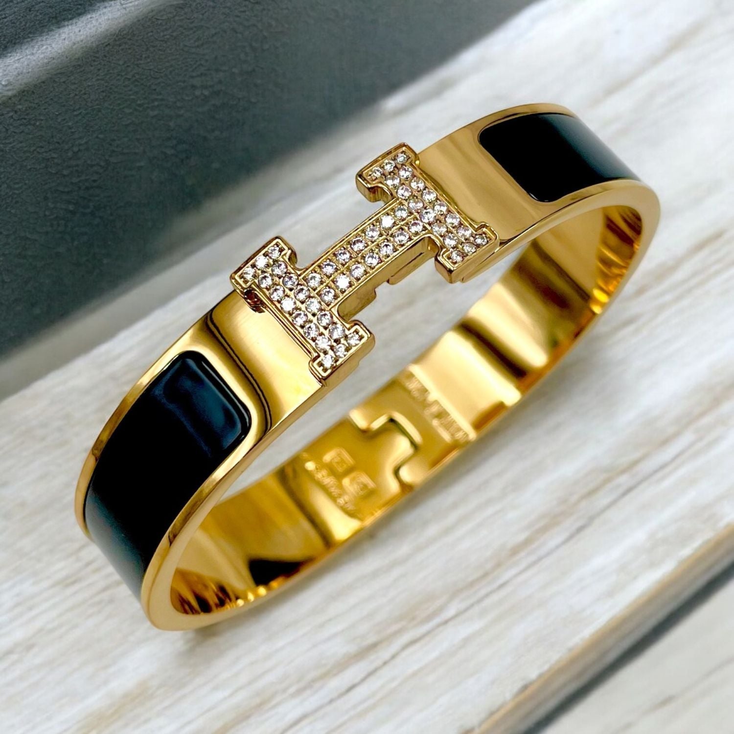 H Lock 18K Gold White Cubic Zirconia Enamel Anti Tarnish Kada Bracelet For Women