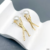 Leafing Pearl White 18K Gold Anti Tarnish Dangler Earring For Women