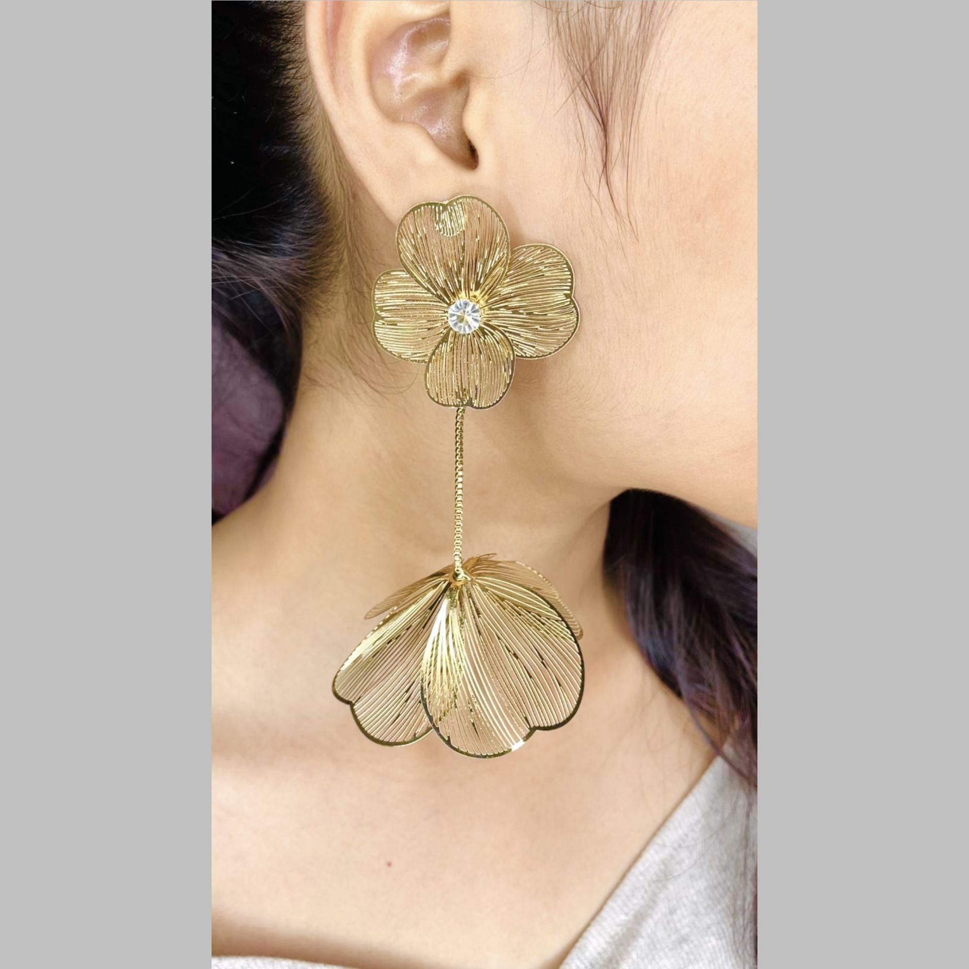 Flower Filigree Cubic Zirconia 18K Gold Anti Tarnish Tassel Dangler Earring For Women