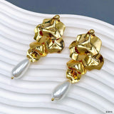 Dented Leaf White 18K Gold Pearl Anti Tarnish Dangler Earring For Women