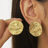 Glossy Dented 18K Gold Stainless Steel Anti Tarnish Stud Earring For Women