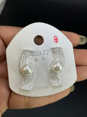 Multi Color Elegant Curved Pearl Gold Silver Copper Stud Earrings Women