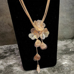 Filigree Flower Cubic Zirconia 18K Gold Anti Tarnish Necklace For Women