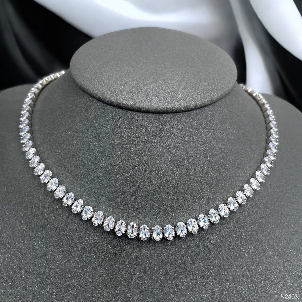 Oval Solitaire Silver Cubic Zirconia Chain Necklace For Women