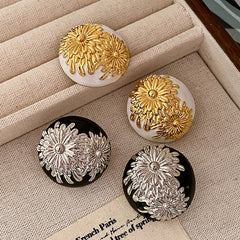 White Black Flower Gold Anti Tarnish Copper Stud Earrings For Women
