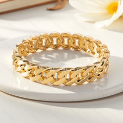 Curb Design Surface 18K Gold Openable Kada Bracelet For Women