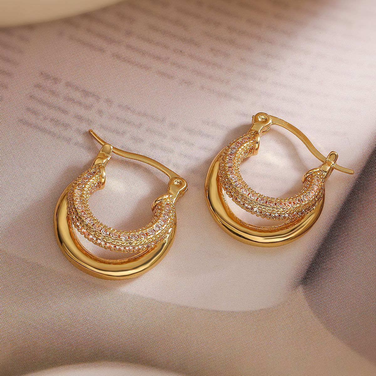 Glossy 18K Gold Anti Tarnish Dual Layer Hoop Earring For Women