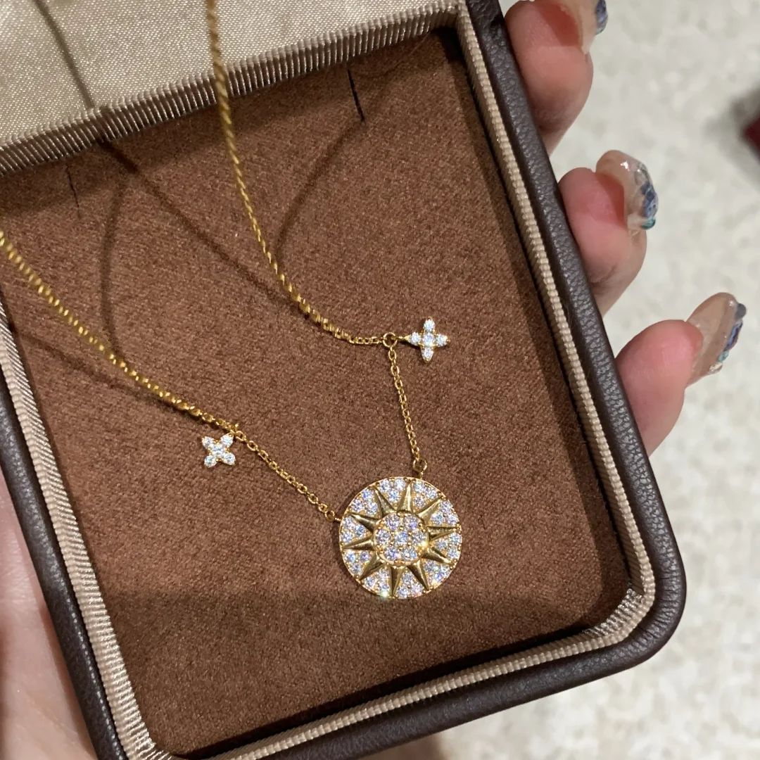 Clover Cubic Zirconia 18K Gold Anti tarnish Necklace For Women