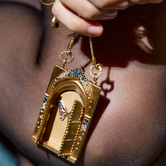 Butterfly Openable Door 18K Gold Blue Studded Anti Tarnish Necklace Pendant Chain For Women