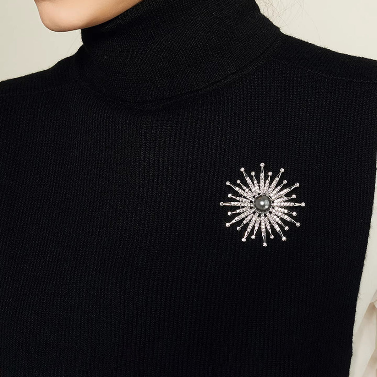 Designer Sunflower Silver Plated CZ Pearl Alloy Brooch For Women