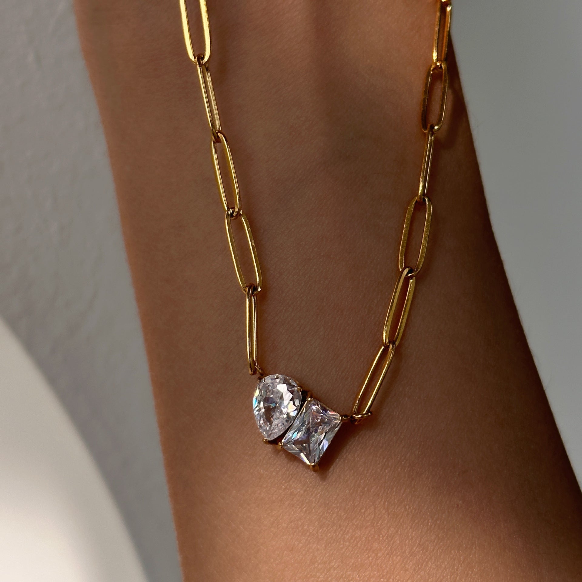 Joint Rectangle Drop Solitaire 18K Gold Plated Stainless Steel Anti Tarnish Necklace Chain For Women