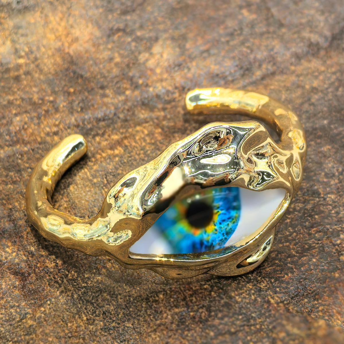 Beaten Finish Big Evil Eye 18K Gold Stainless Steel Anti Tarnish Cuff Bracelet For Women